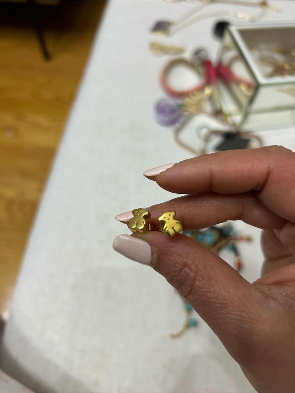 Authentic Tous 18k Gold Teddy Bear Stud Earrings - real Gold.